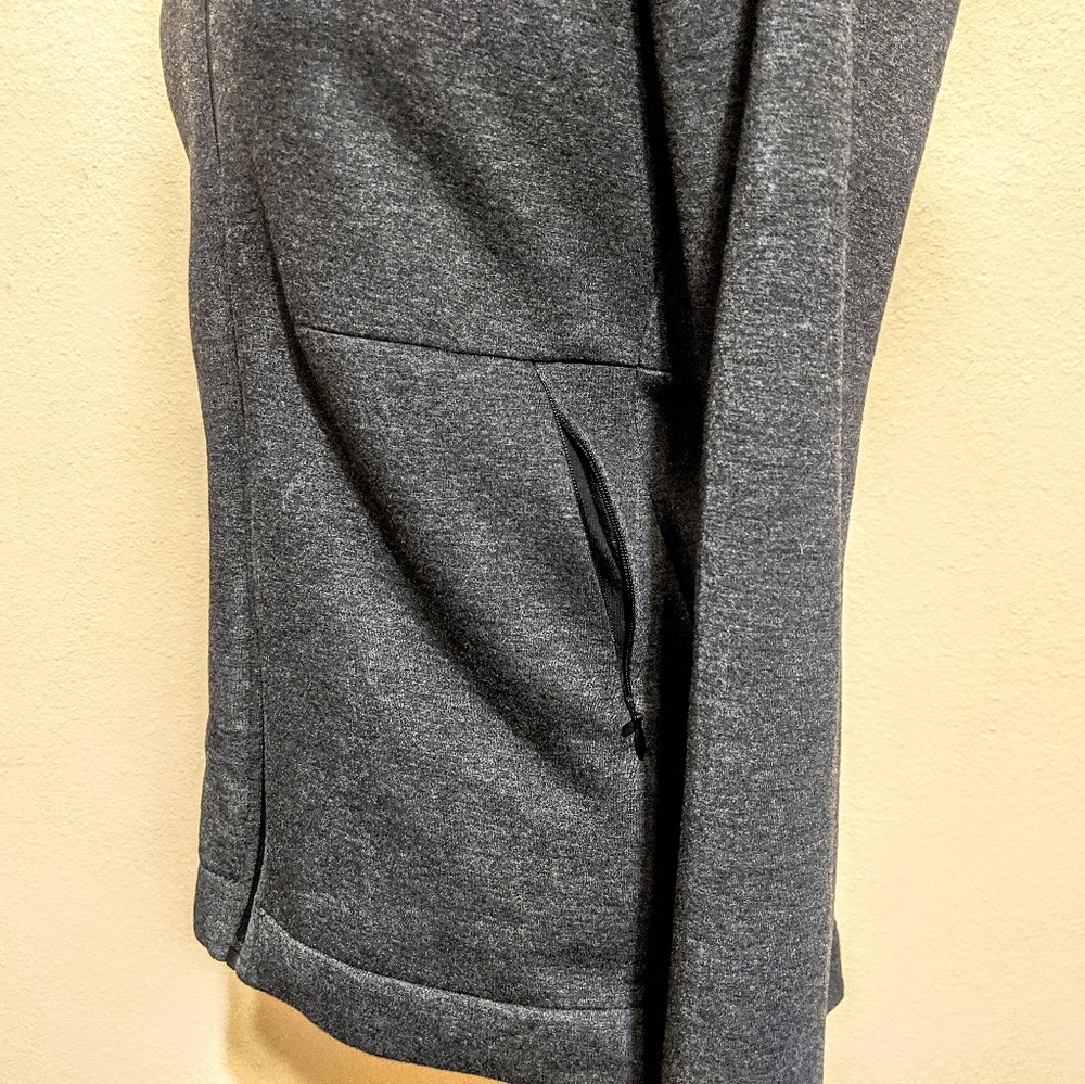 CHAMPION Performance jacket (small) - Picture 3 of 6